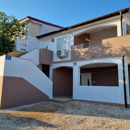 Apartments Ema Vir Εξωτερικό φωτογραφία