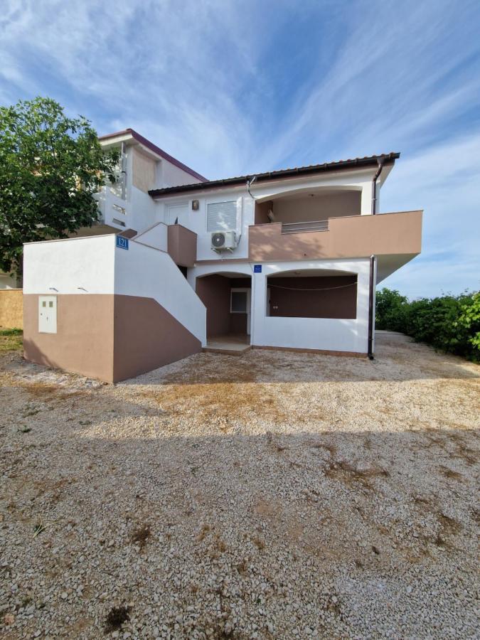 Apartments Ema Vir Εξωτερικό φωτογραφία
