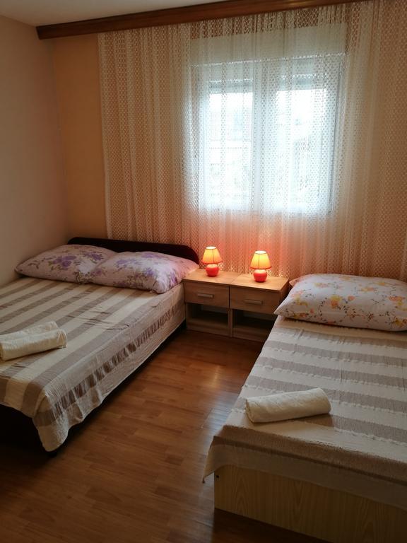 Apartments Ema Vir Εξωτερικό φωτογραφία
